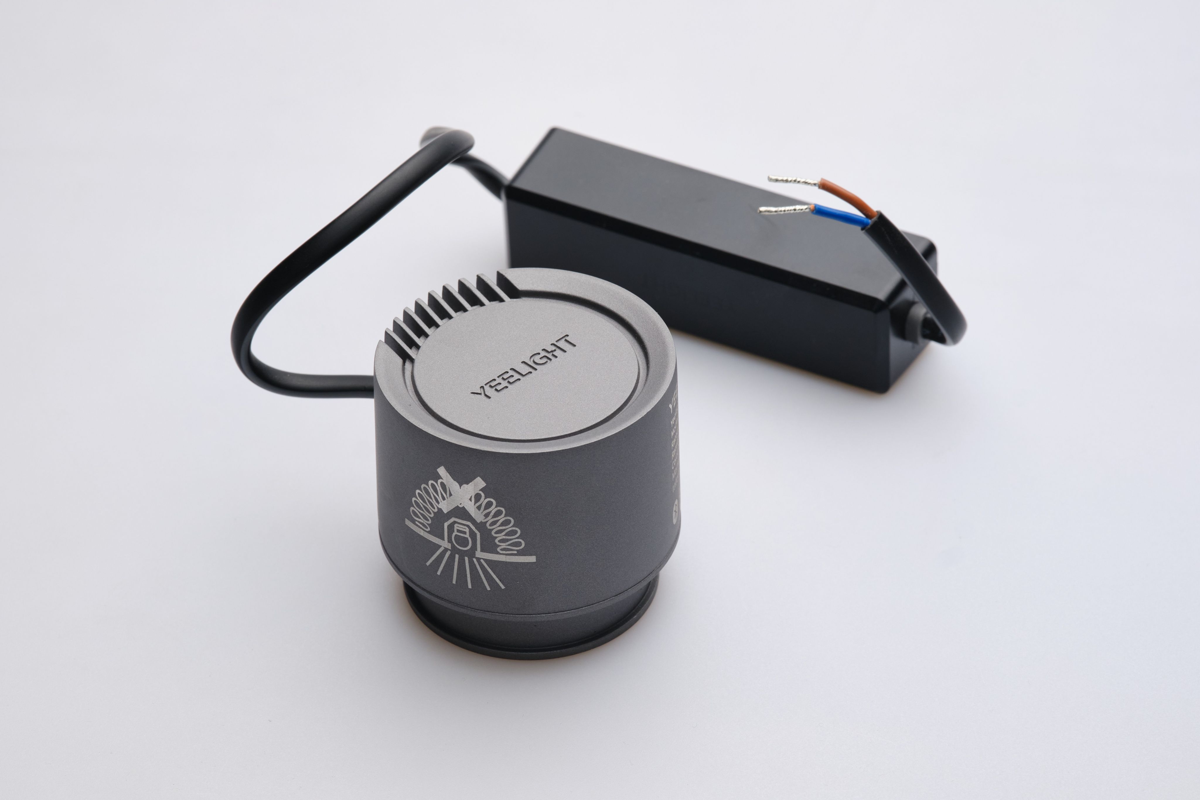 Встраиваемый светильник Yeelight Pro U (spotlight, мощность 12 Вт, угол рассеивания 58°)