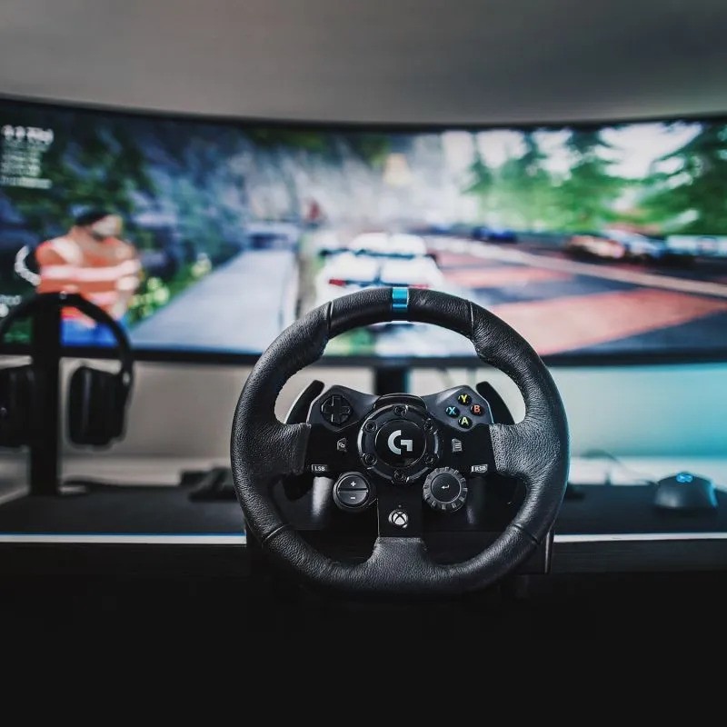Игровой руль Logitech G923 (черный)