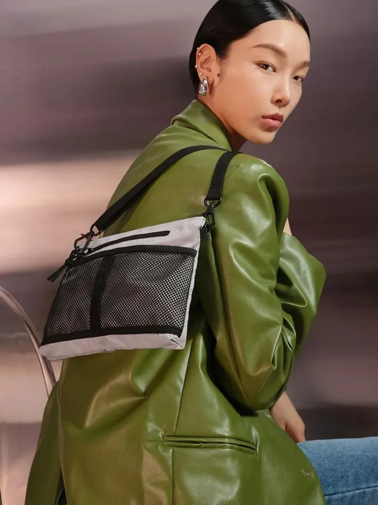 Сумка Gaston Luga Lightweight Crossbody (бежевый)