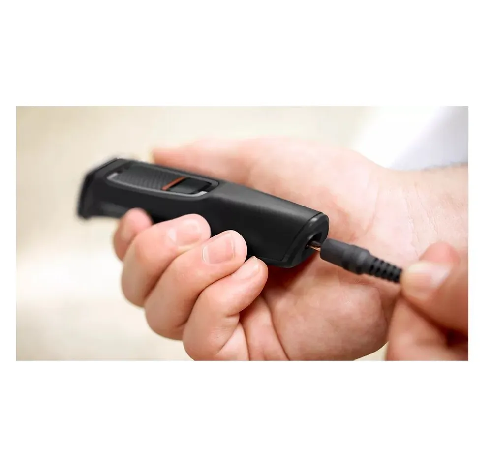 Универсальный триммер Philips Multigroom Series 3000 7-in-1 MG3720/33 (черный)