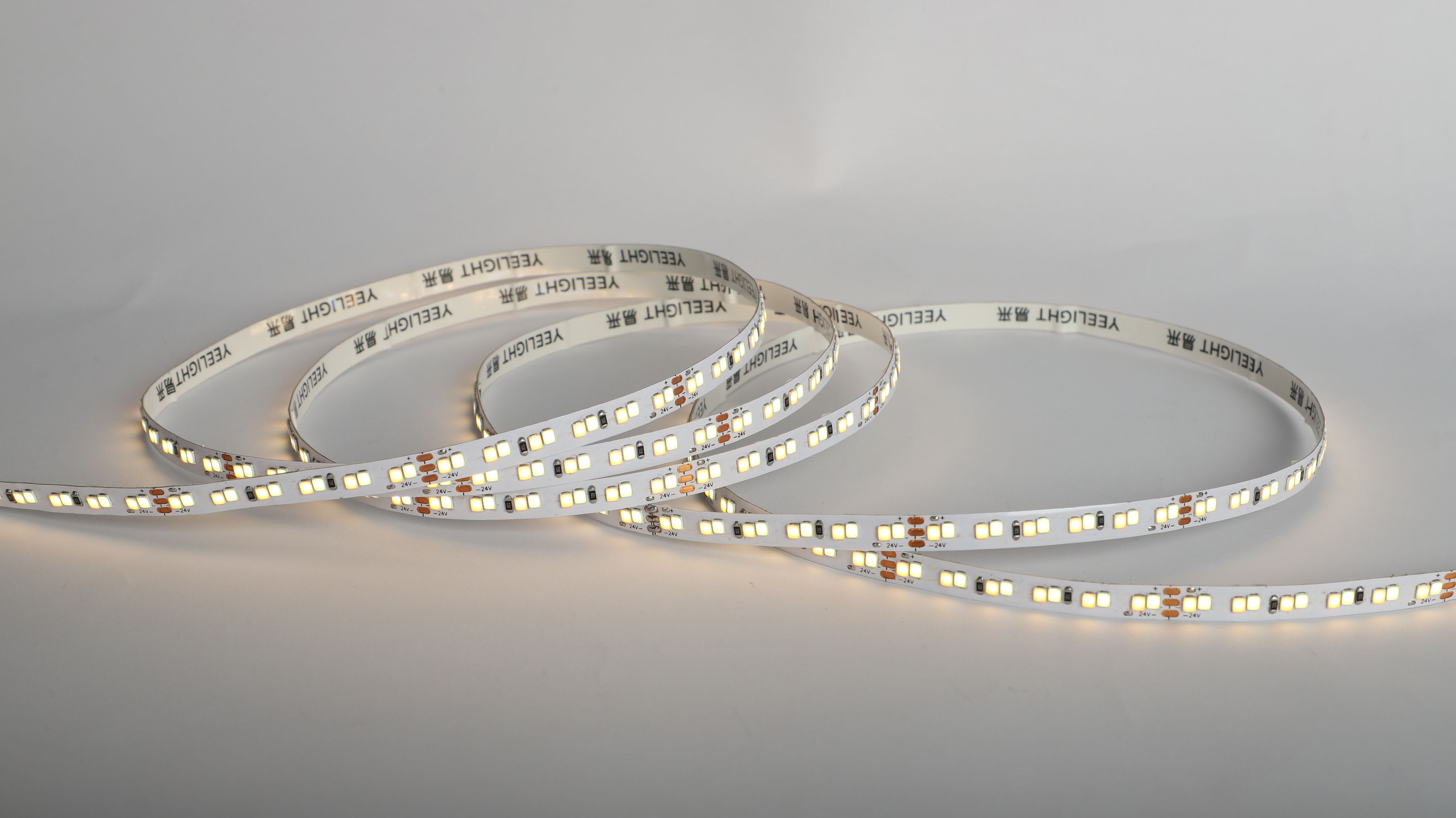 Светодиодная лента Yeelight Pro N1 (24В, 10Вт, 2700-6500К, 8мм, 10м)